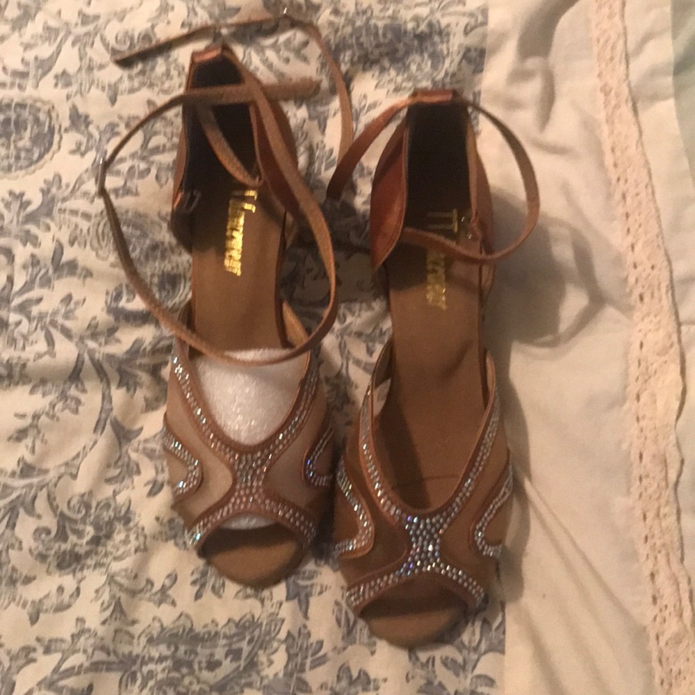 Ballroom/Rhythm/Latin shoes